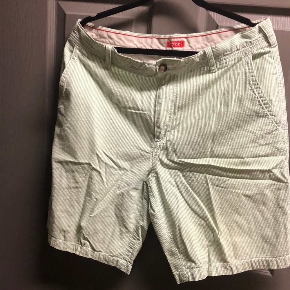 Men’s green pinstripe chino short size 36